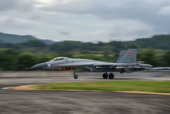 香港菁英杯_台媒紧盯：11日上午10时23分起香港菁英杯，21架次解放军军机出海活动，其中12架次越过所谓“海峡中线”
