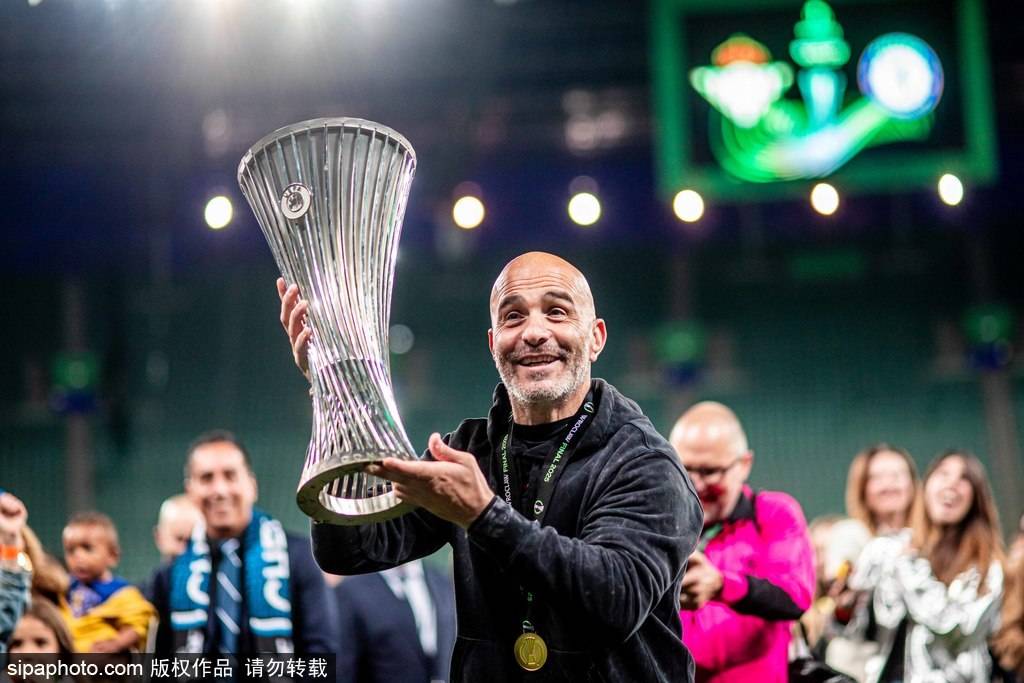 皇冠信用网庄家_欧战全满贯皇冠信用网庄家！欧协-桑乔建功帕尔默2助 切尔西4-1贝蒂斯夺冠