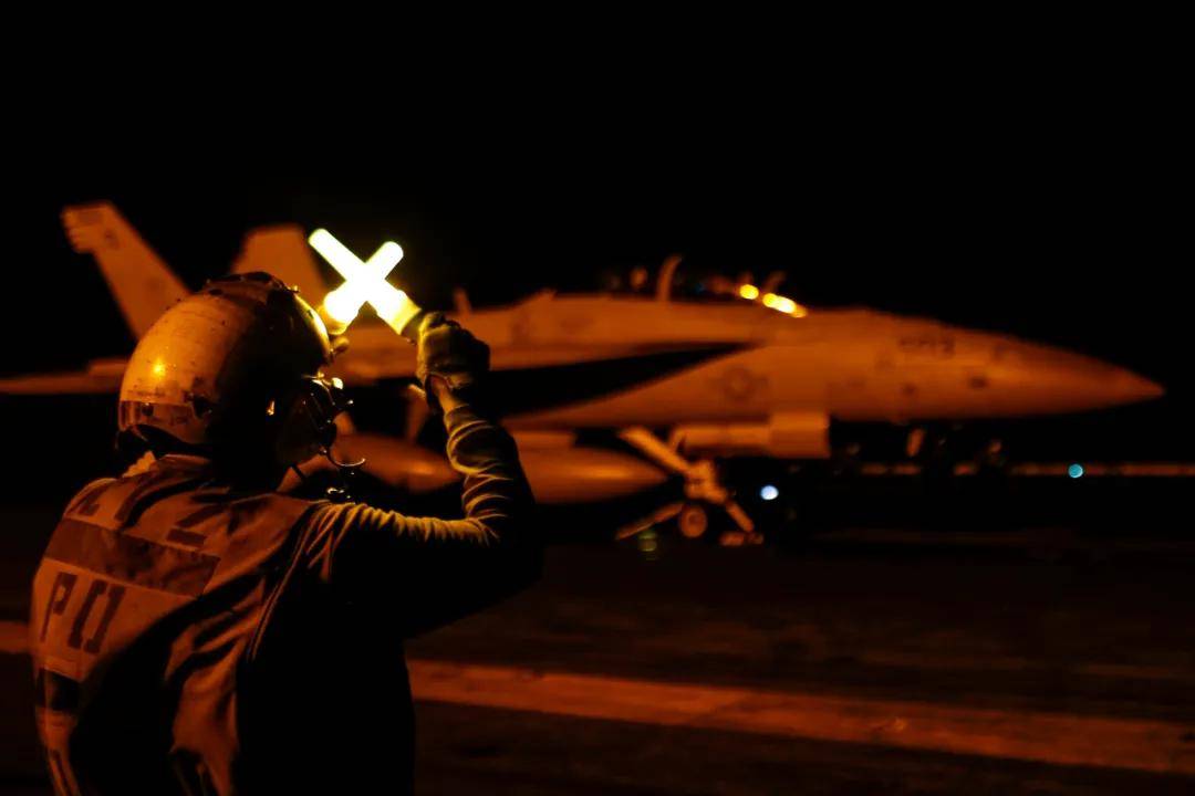 日本J3联赛_央视公开!美国双航母夹击中国辽宁舰日本J3联赛,歼-15挂弹起飞与美军狗斗