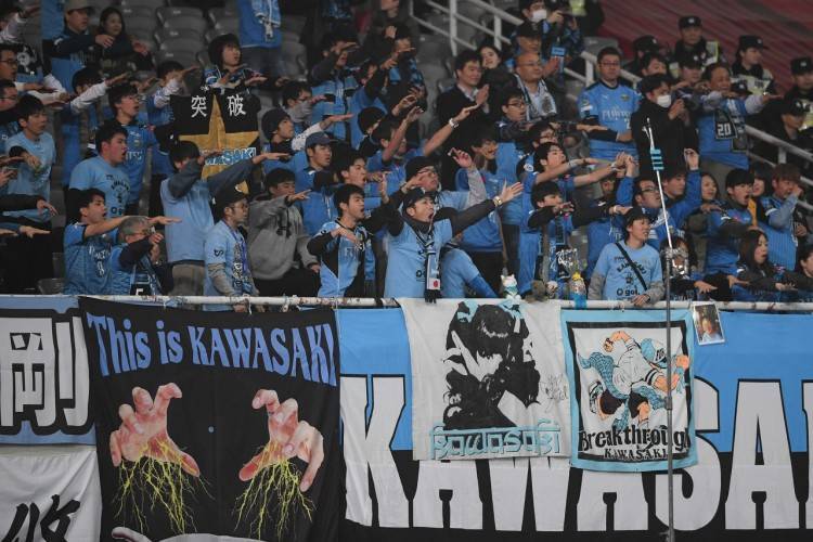 中国队3-1爆冷晋级4强_日媒：因在亚冠看台殴打中国观众中国队3-1爆冷晋级4强，一日本男子被警方逮捕