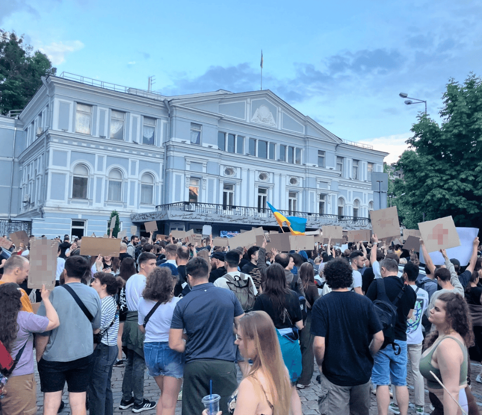 皇冠信用网代理怎么做_外媒：自俄乌冲突爆发以来皇冠信用网代理怎么做，乌克兰首次爆发大规模反政府抗议活动