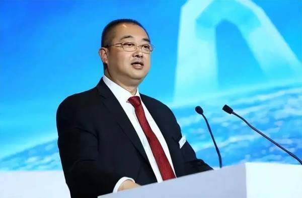 皇冠信用網可以占几成_全球追索的恒大“二号人物”浮出水面皇冠信用網可以占几成！夏海钧藏身美国加州尔湾