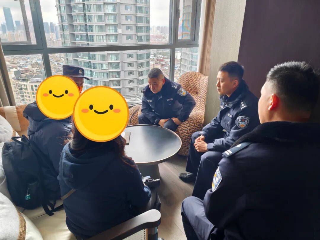 皇冠足球平台在哪里注册
_留学生两次秘密回昆明皇冠足球平台在哪里注册
,要取走存折内的1250万元……