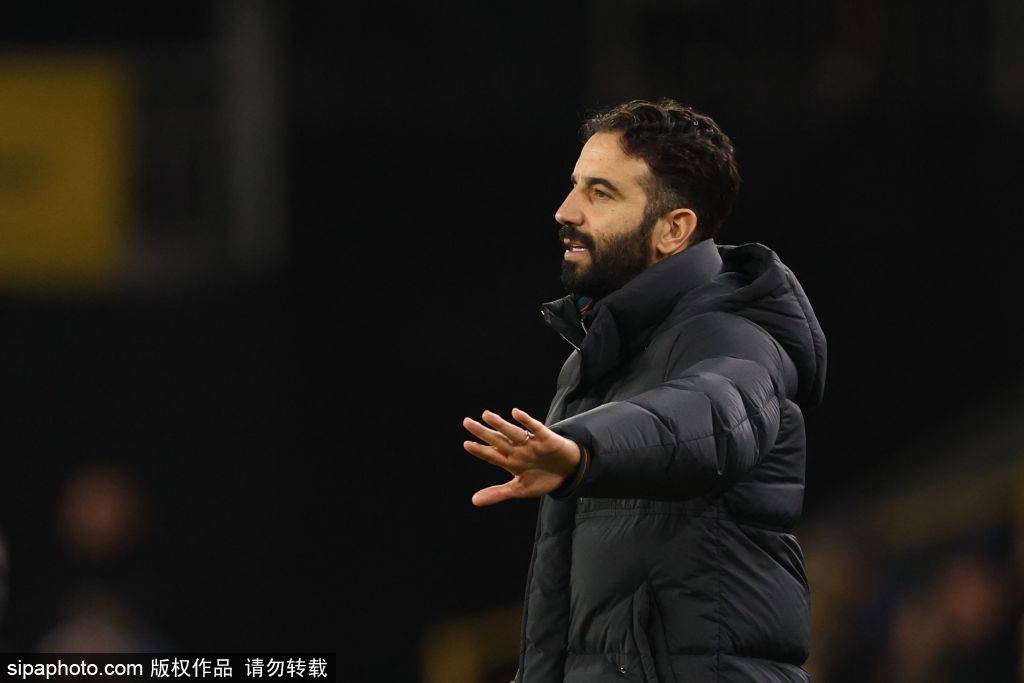 电竞足球网站_阿莫林谈曼联不敌维拉：表现出色却不走运电竞足球网站，青训是未来希望