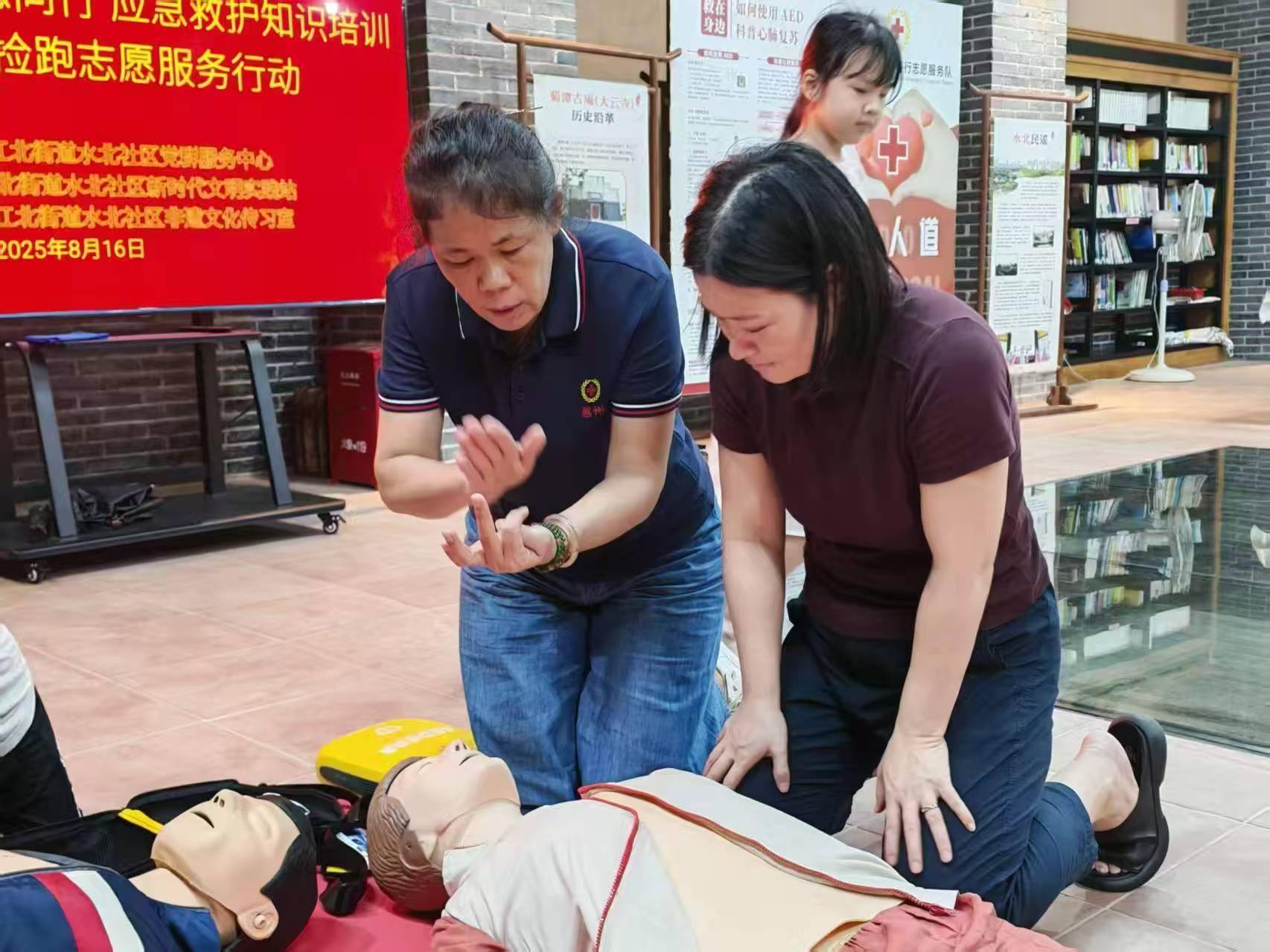 皇冠代理开户_东江大桥20分钟生死救援皇冠代理开户！惠州一女子教科书式施救