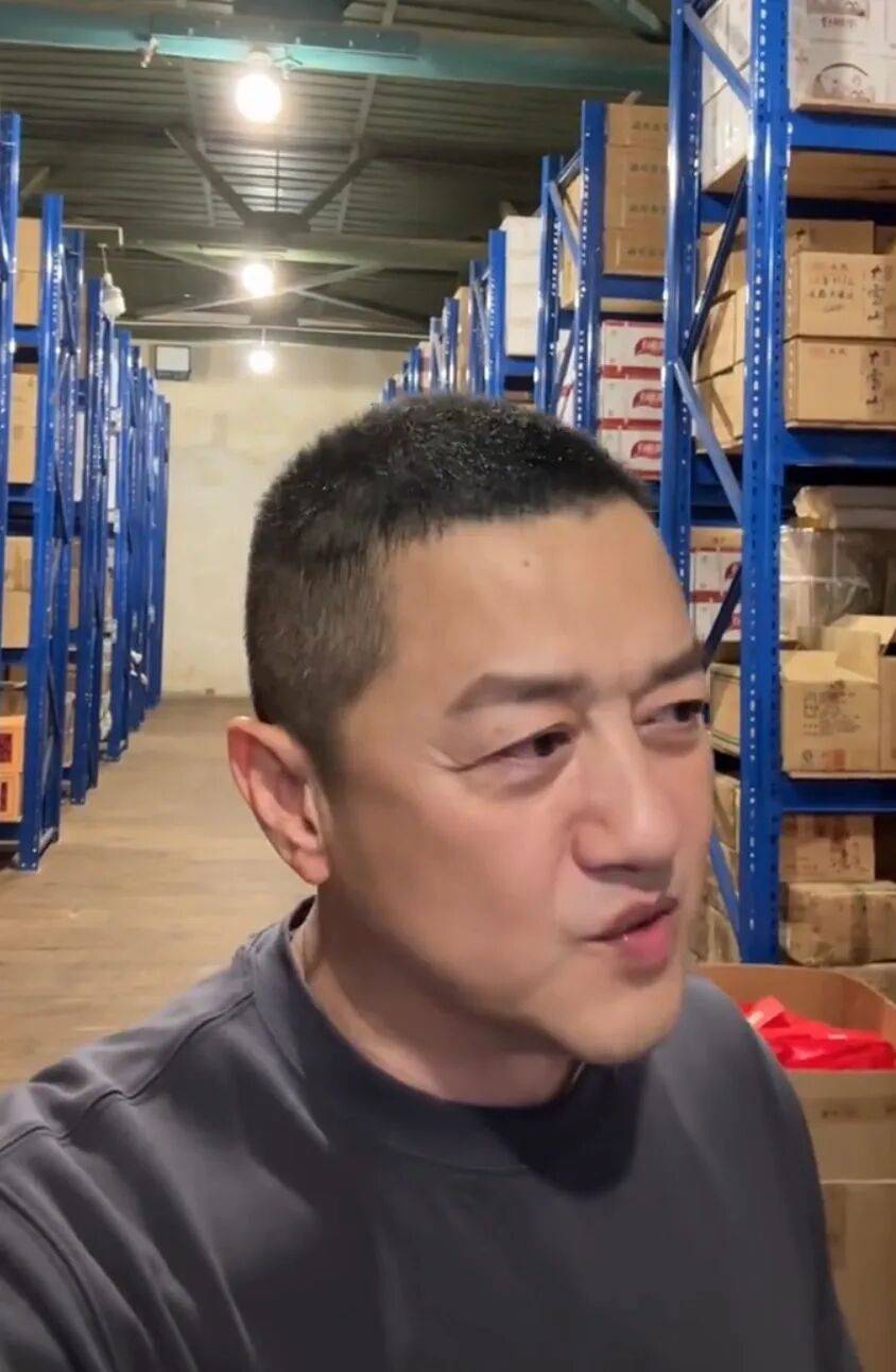 正版皇冠信用开户_李亚鹏喊话张雪:虽然我们俩不认识正版皇冠信用开户,但是你的话我信,请拍卖冠军车时通知一声,我一定号召身边朋友支持